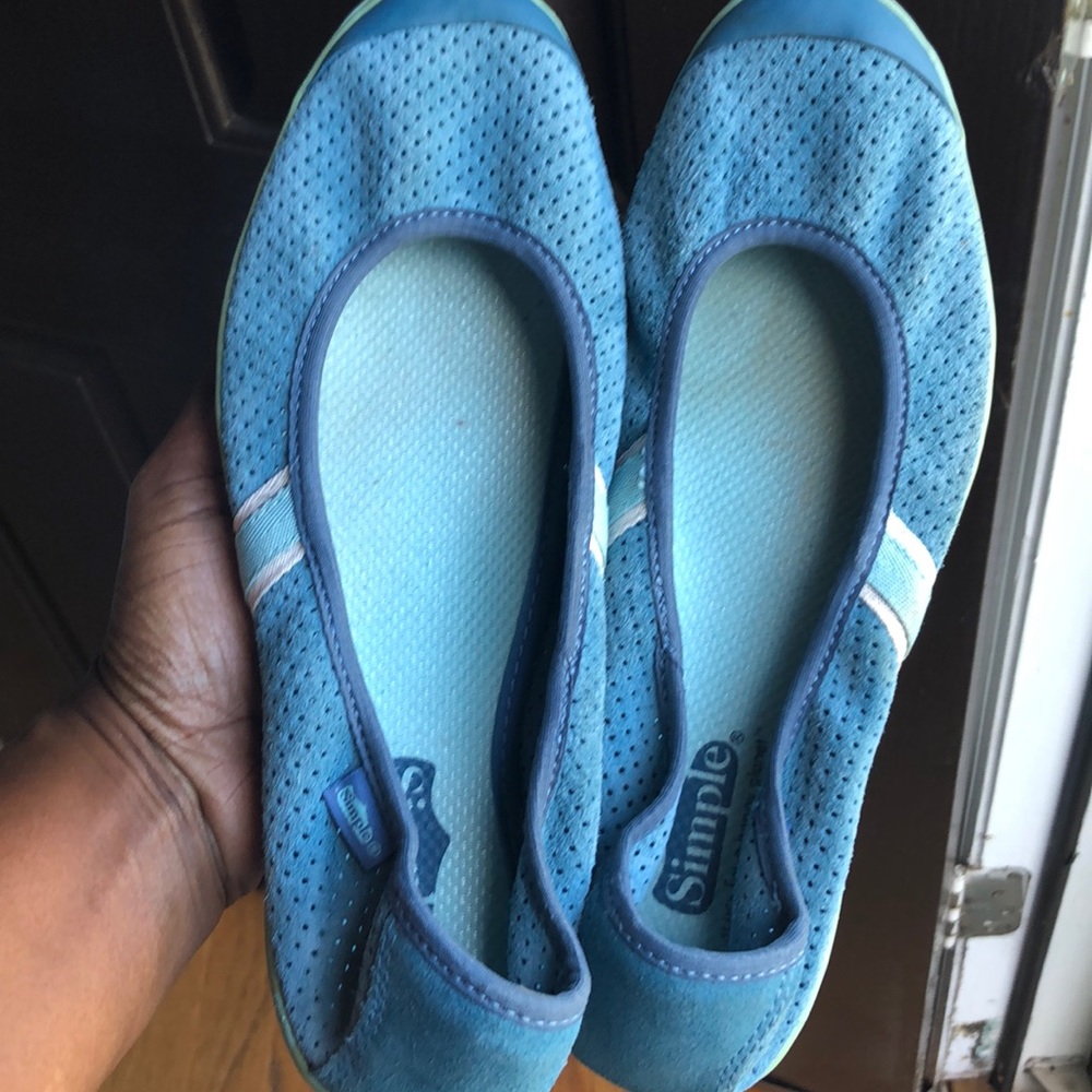 Simple blue easy to wear shoes